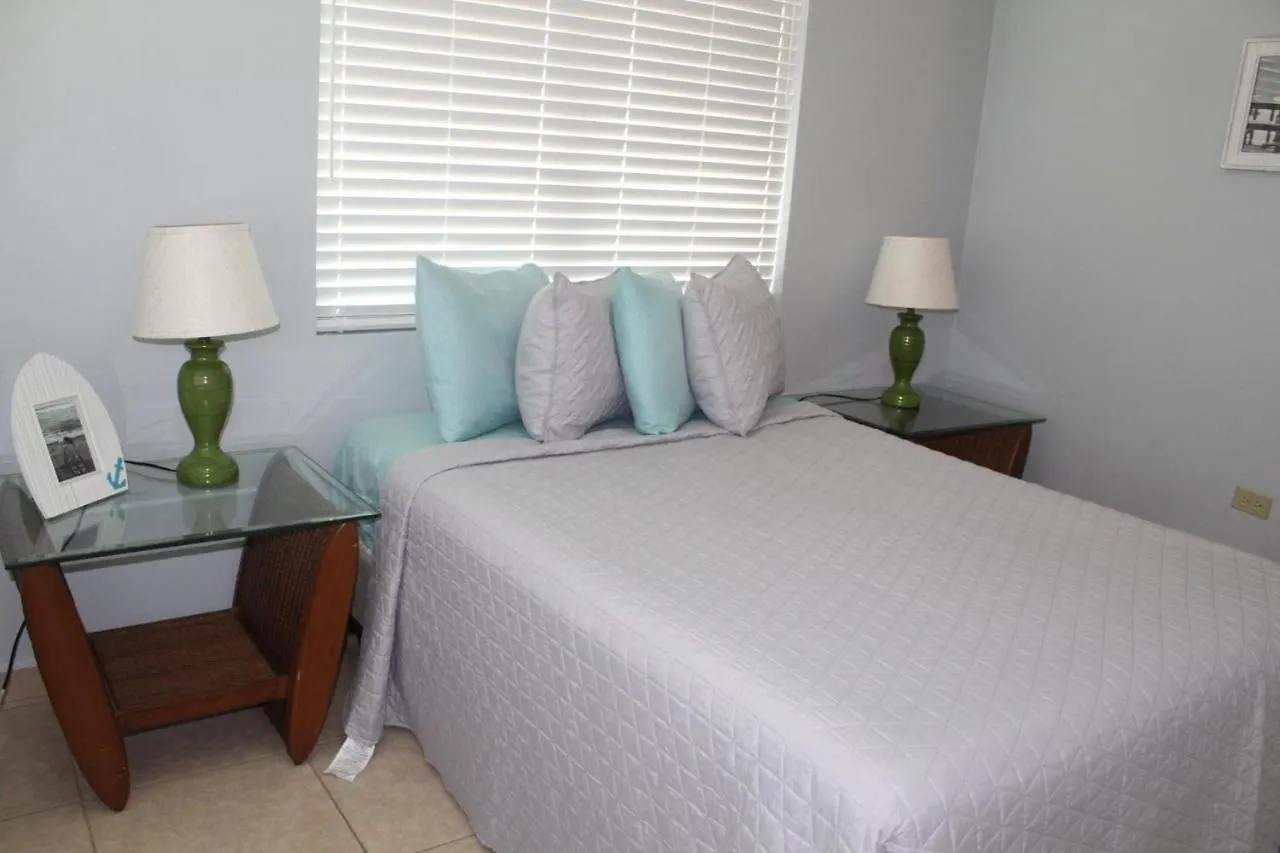 Ocean Terrace 202 - A Block From Sandy Beach Rincon